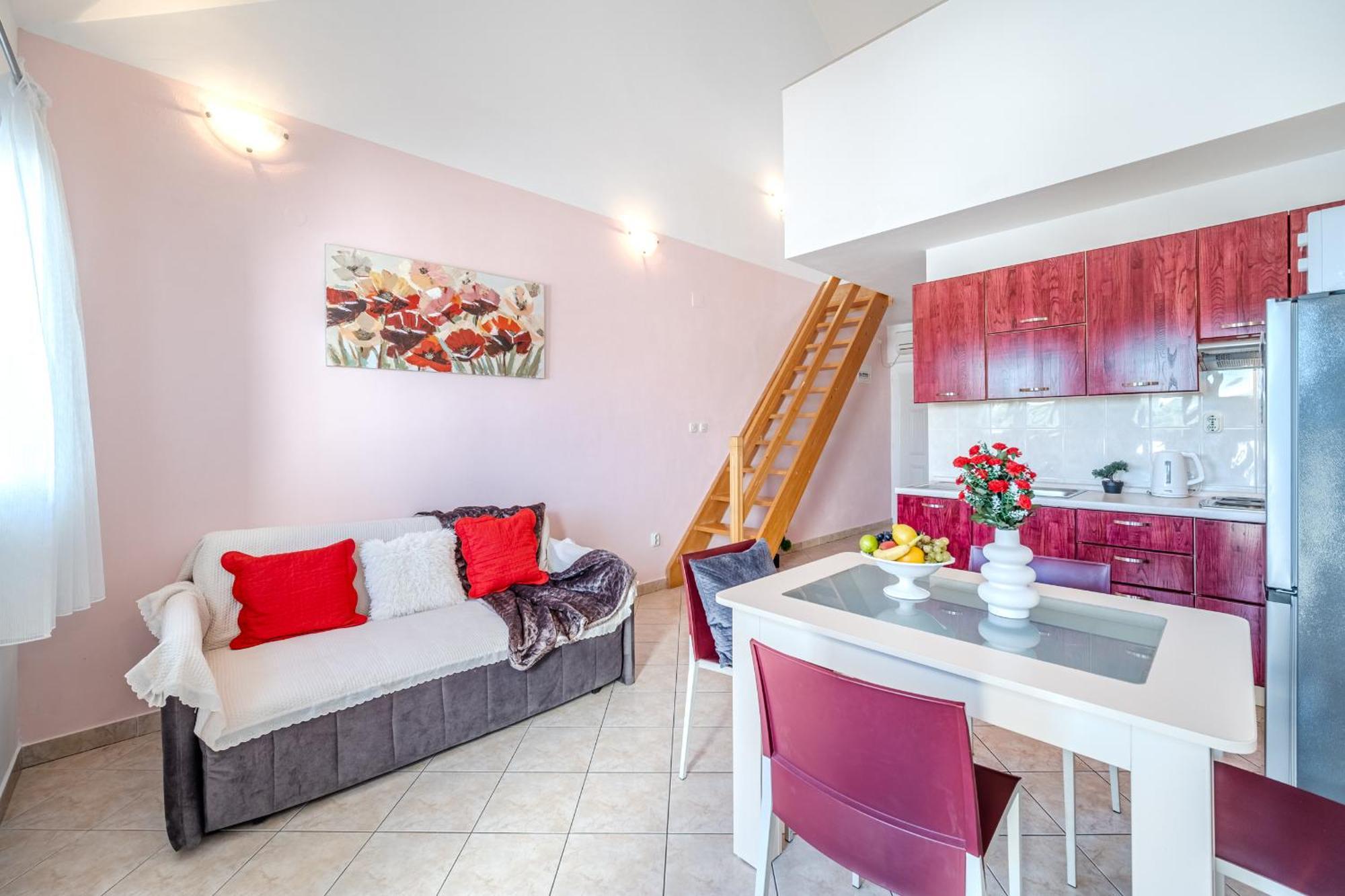 Apartment Milna - With Swimming Pool & Amazing Seaviews, Above Bijaka Beach Eksteriør billede